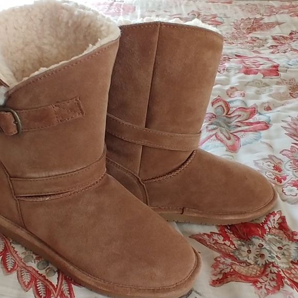 Bear paw boots "LIKE NEW" - Picture 6 of 14